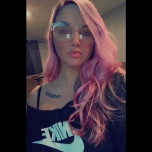 Meet your Posher, Dana